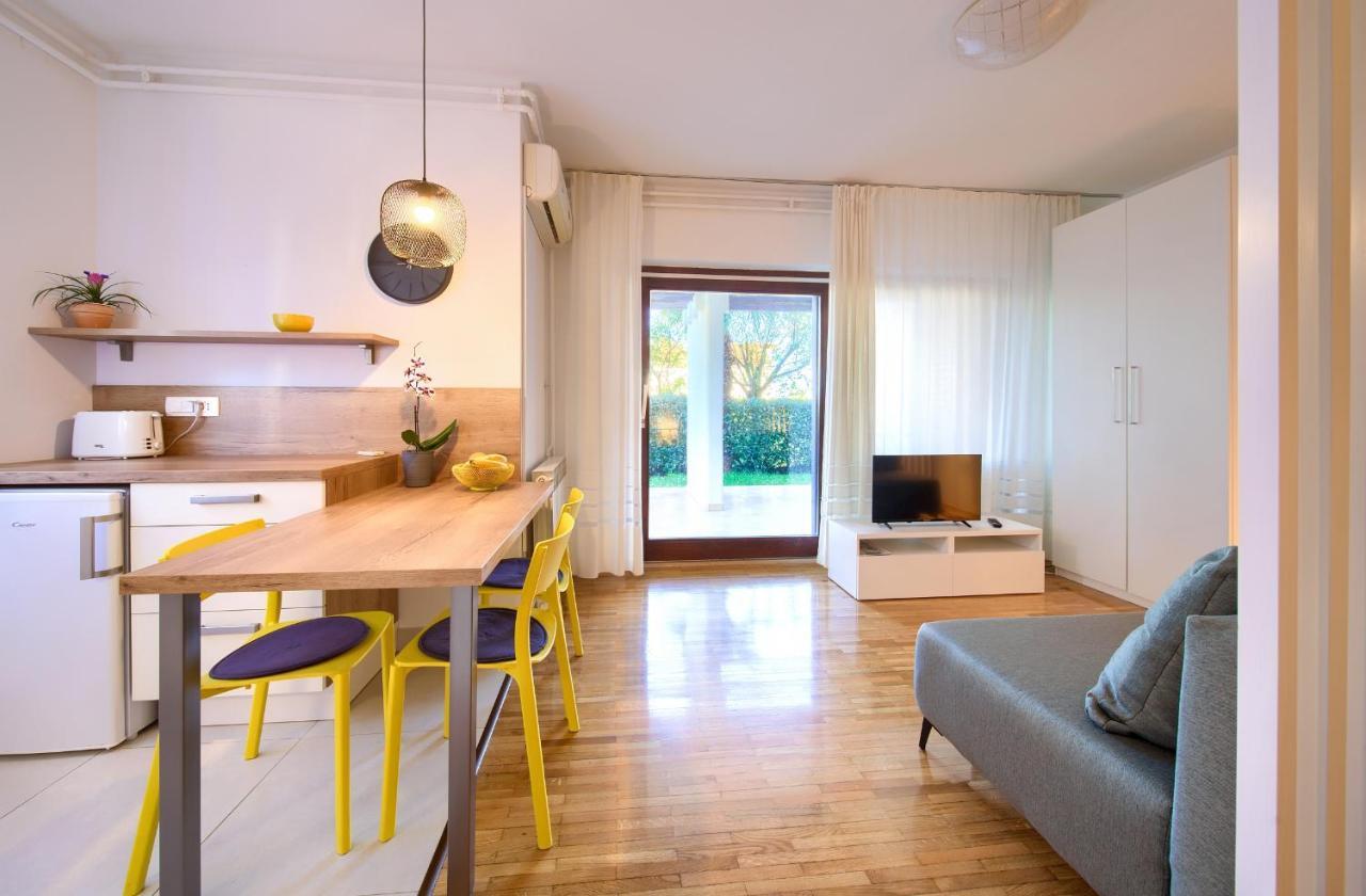 Apartments Meri Нивице Экстерьер фото